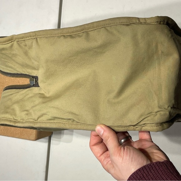 Rare Filson Limited Edition Flyway Green Grid Waxed Tin Cloth Zipper Tote - Picture 12 of 16